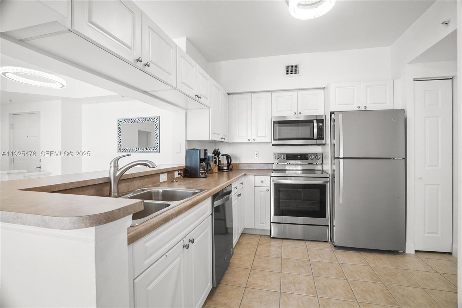 17150 N Bay Road 2706, Sunny Isles Beach, FL 33160 photo 12