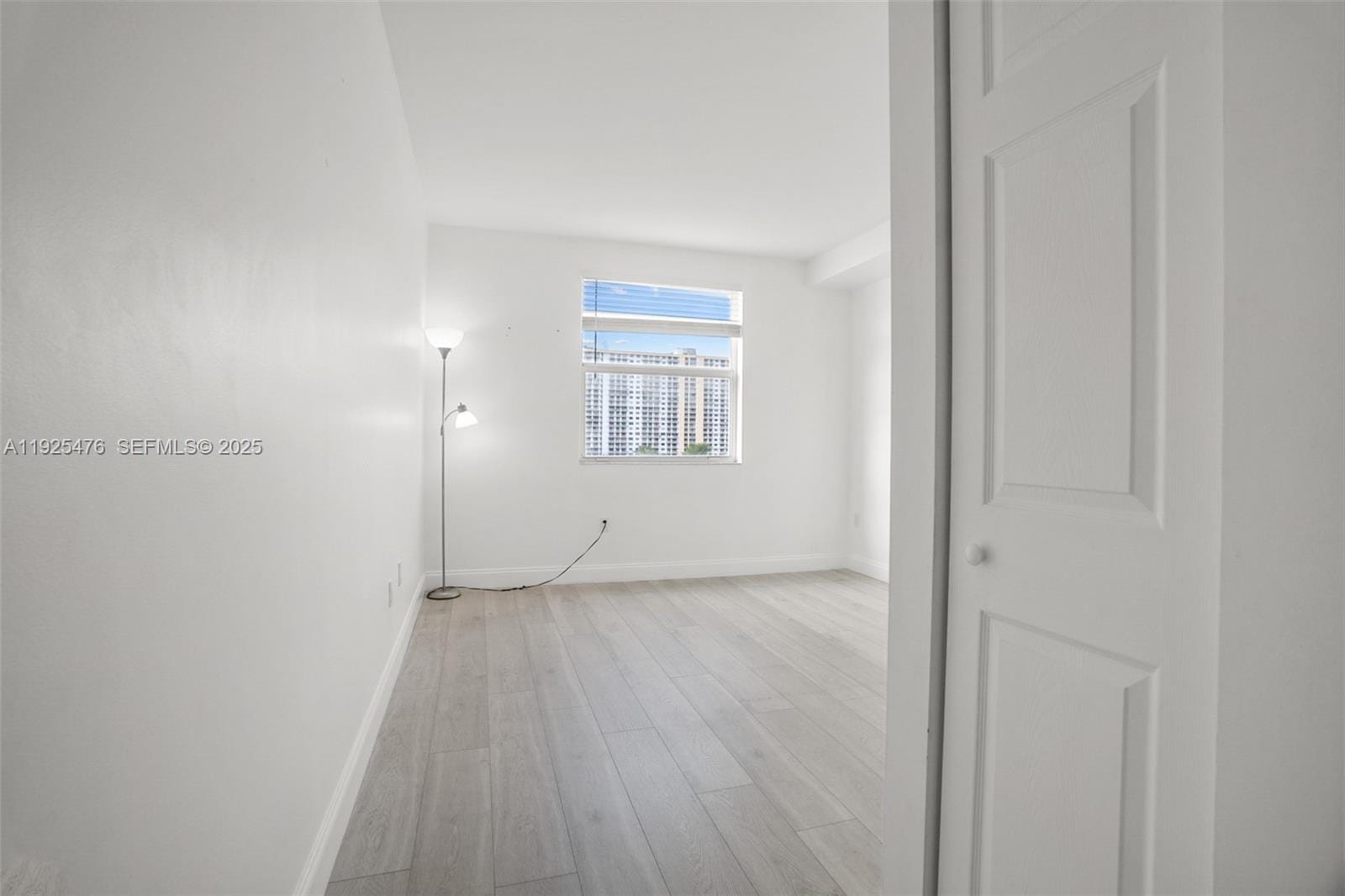 17150 N Bay Road 2706, Sunny Isles Beach, FL 33160 photo 23
