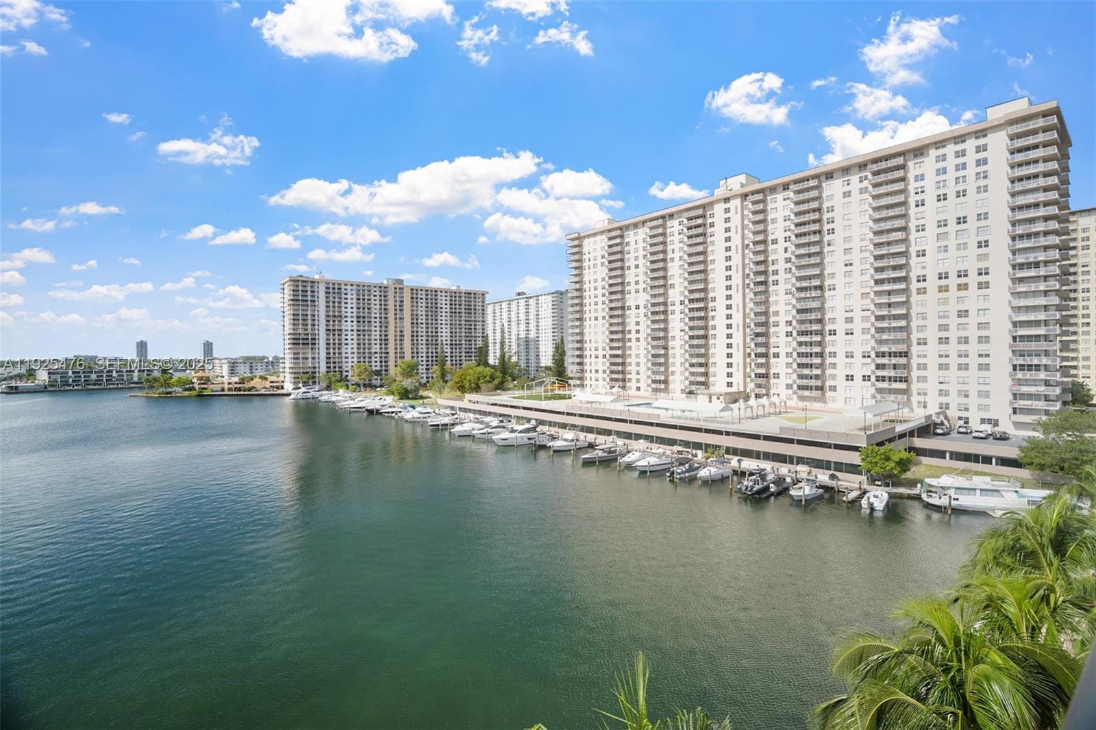 17150 N Bay Road 2706, Sunny Isles Beach, FL 33160 photo 6
