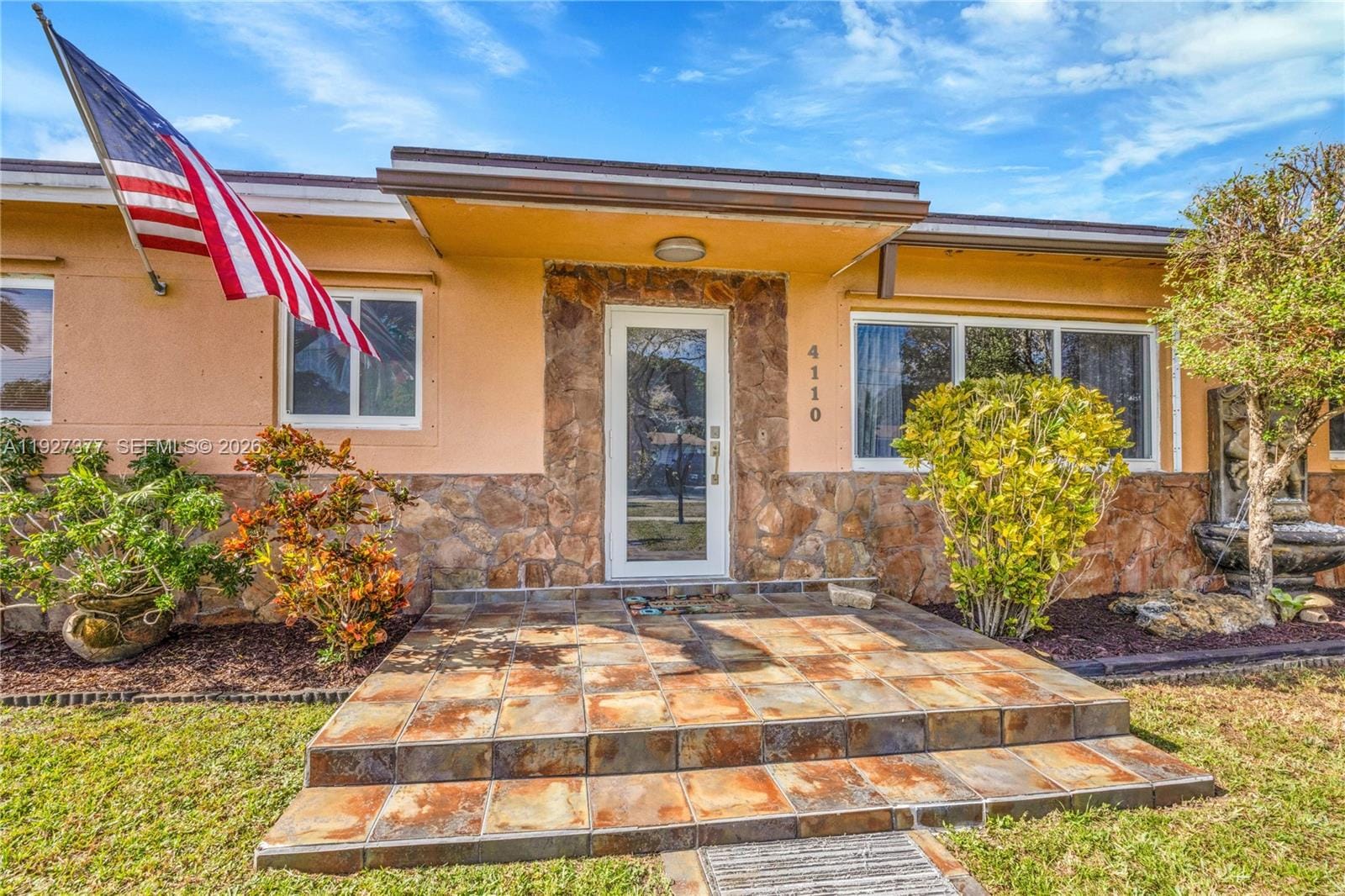 4110 W 7th Lane, Hialeah, FL 33012 photo 3