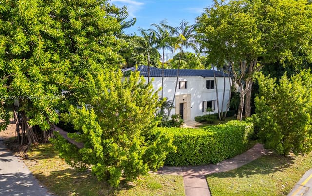 5181 La Gorce Drive, sold in Beach View Sub, Miami Beach, FL