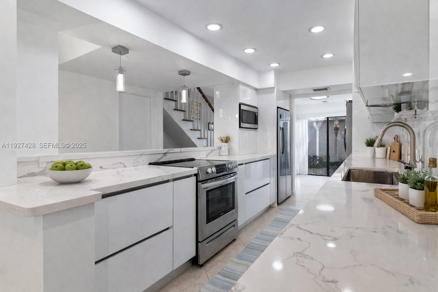 2305 Saint Andrews Road 129, Hollywood, FL 33021 photo 10