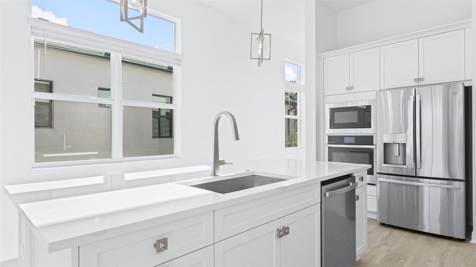 423 SE Via Sangro, Port St. Lucie, FL 34952 photo 11