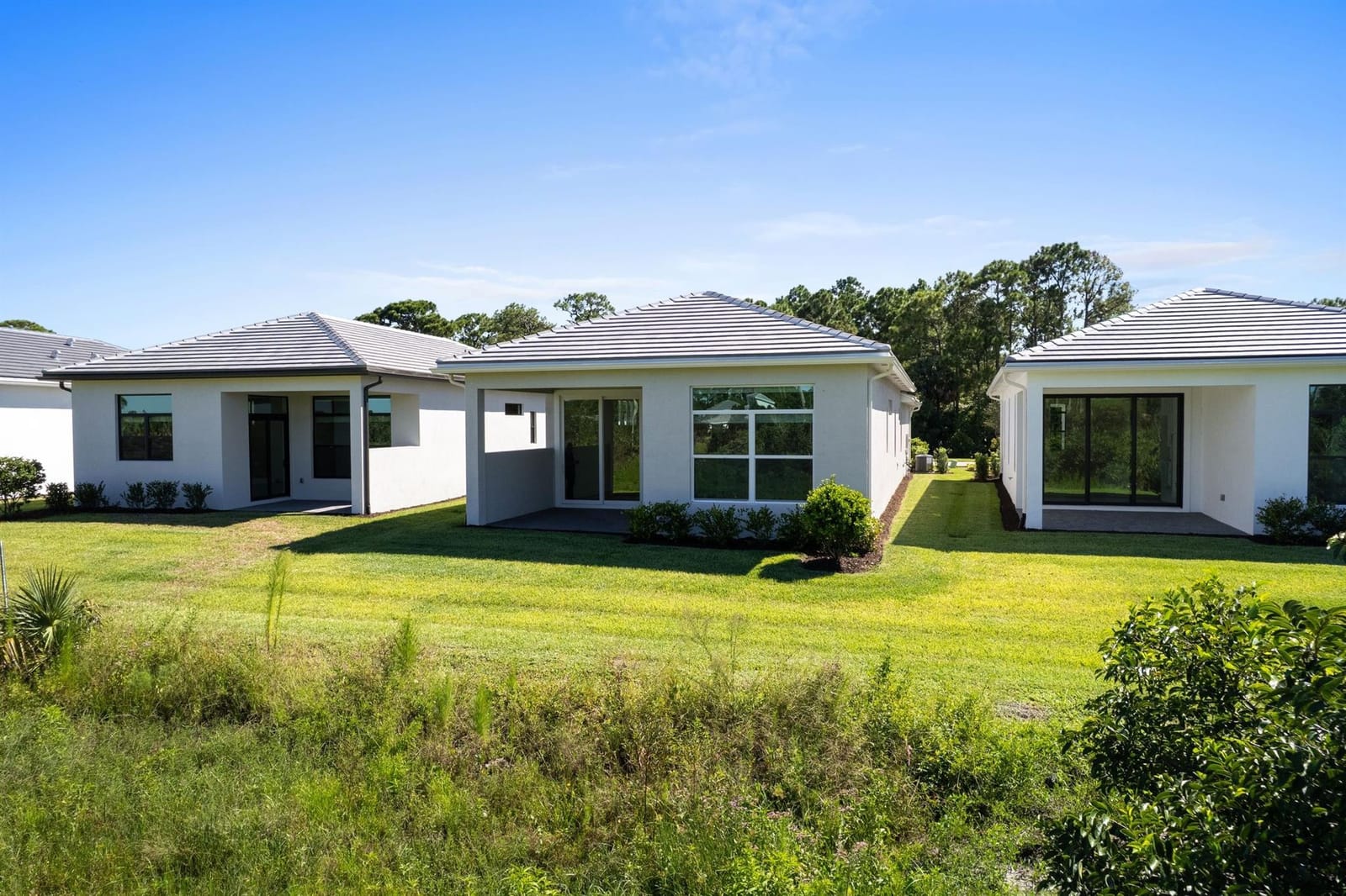 423 SE Via Sangro, Port St. Lucie, FL 34952 photo 4