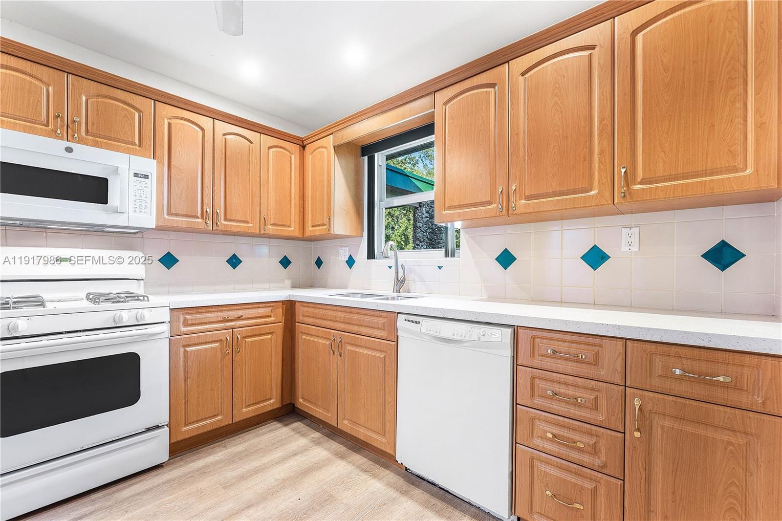 475 NW 46th Terrace, Plantation, FL 33317 photo 12