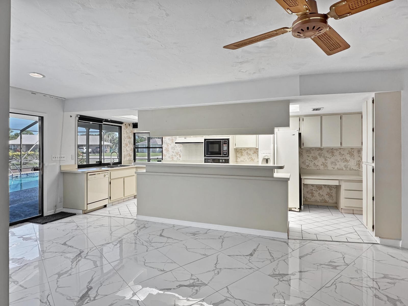 5506 Echo Pines Circle W, Fort Pierce, FL 34951 photo 6