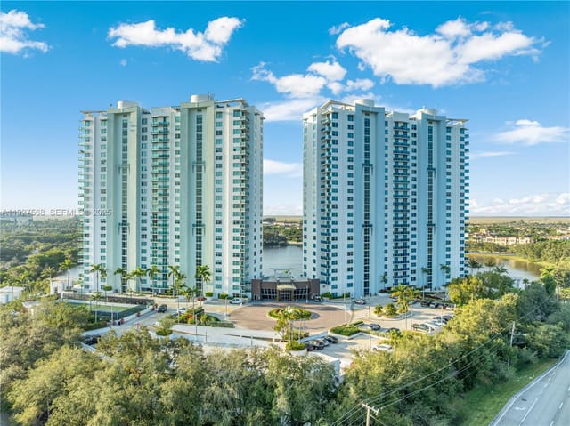2641 N Flamingo Road 1703N, Sunrise, FL 33323