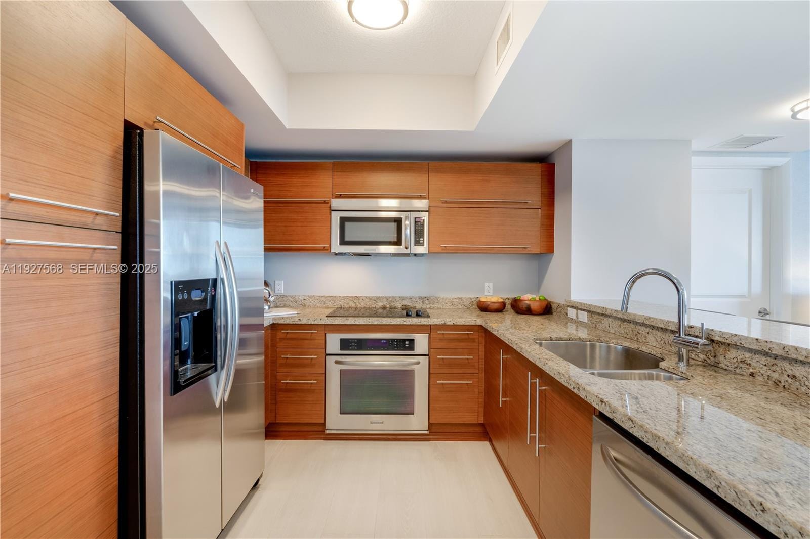 2641 N Flamingo Road 1703N — photo 3