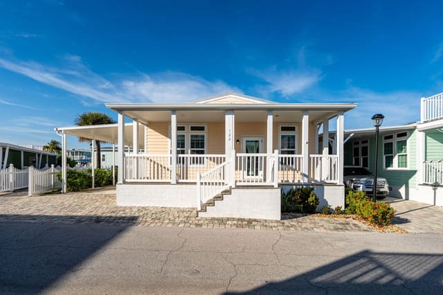 122 NE Bay Drive, sold in Ocean Breeze Resort, Jensen Beach, FL