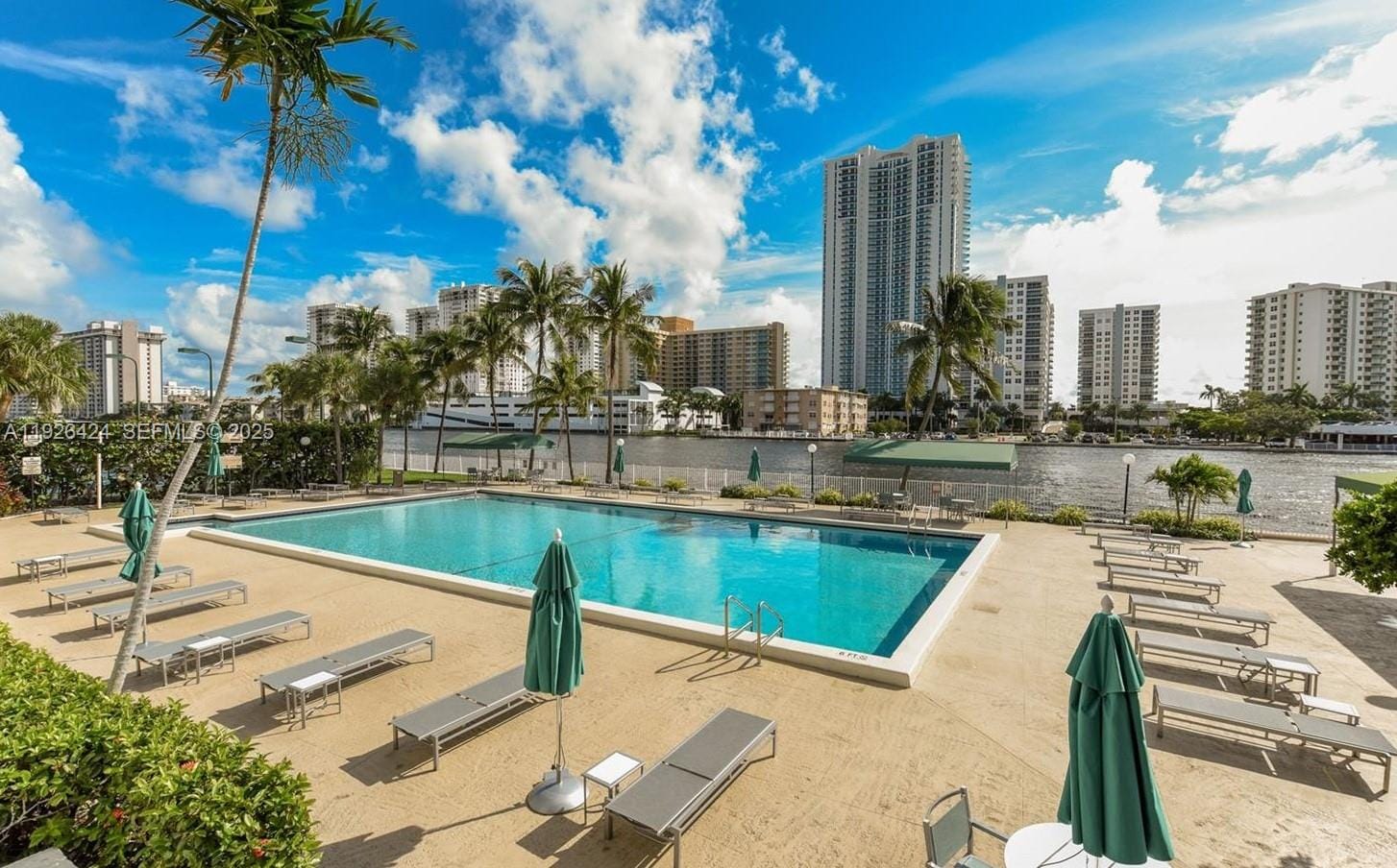 800 Parkview Drive 701, Hallandale Beach, FL 33009 photo 3