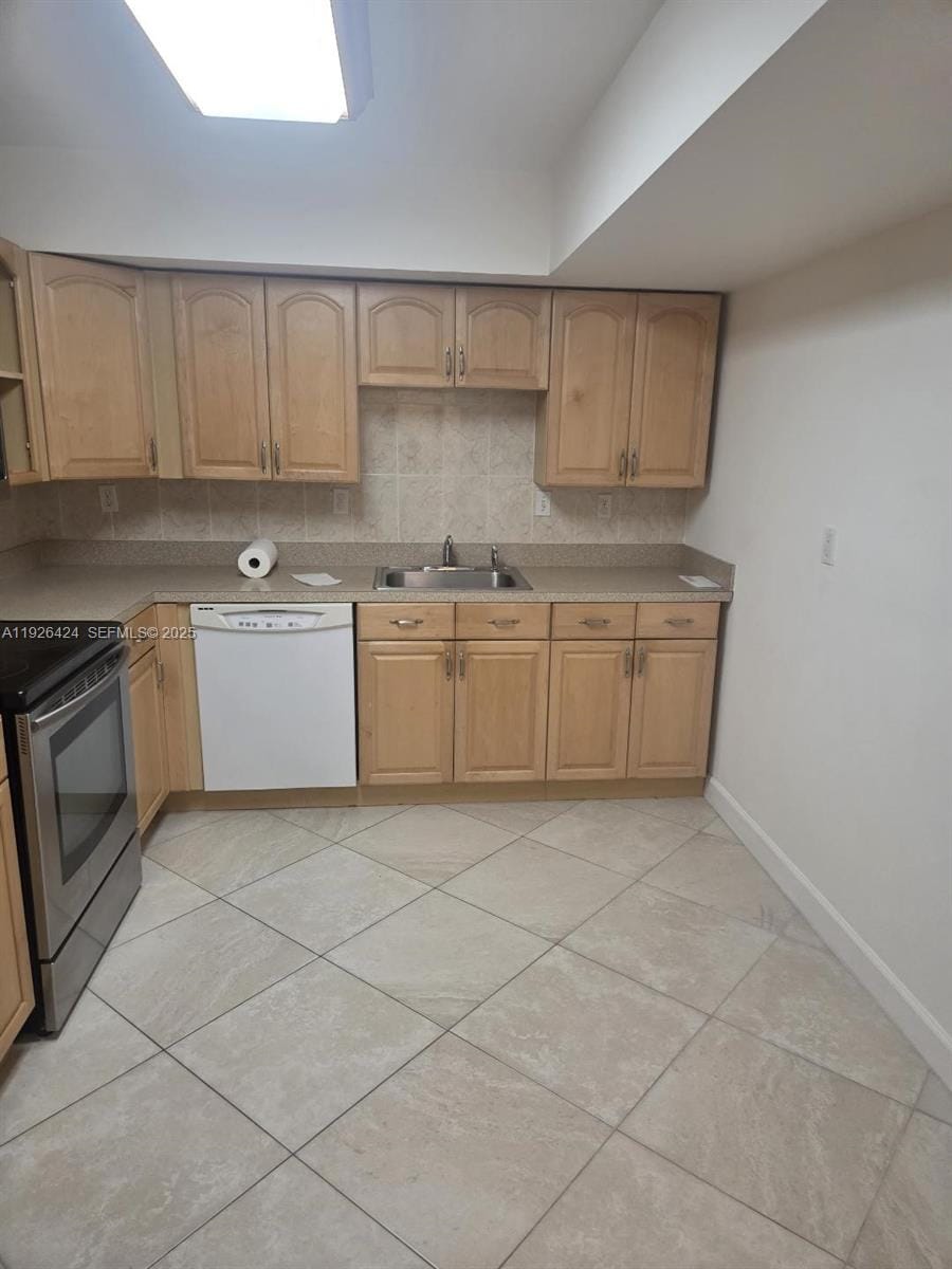 800 Parkview Drive 701, Hallandale Beach, FL 33009 photo 21