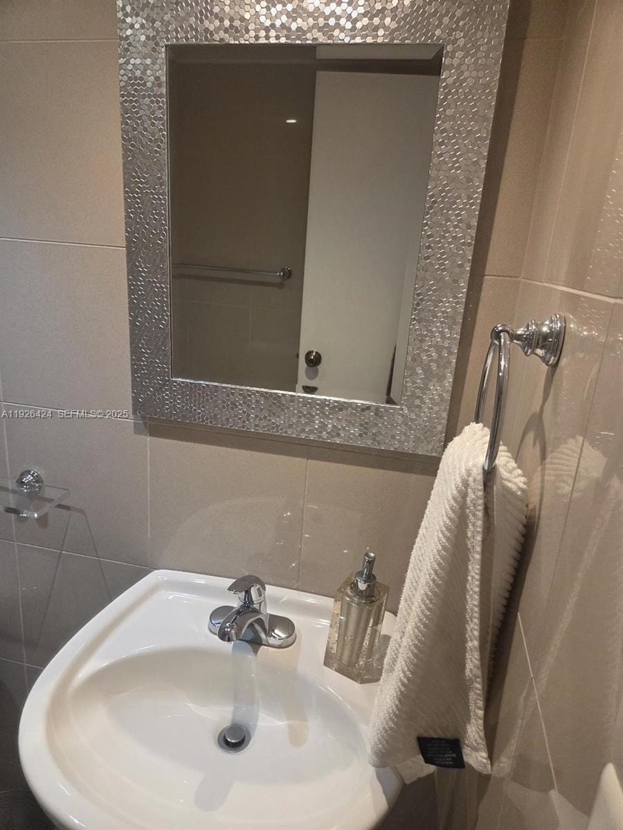 800 Parkview Drive 701, Hallandale Beach, FL 33009 photo 25