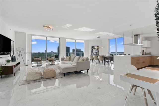 17111 Biscayne Boulevard 2002, North Miami Beach, FL 33160