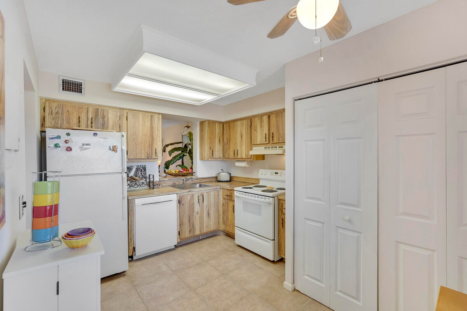 7300 Lake Cir Drive 301, Margate, FL 33063 photo 11