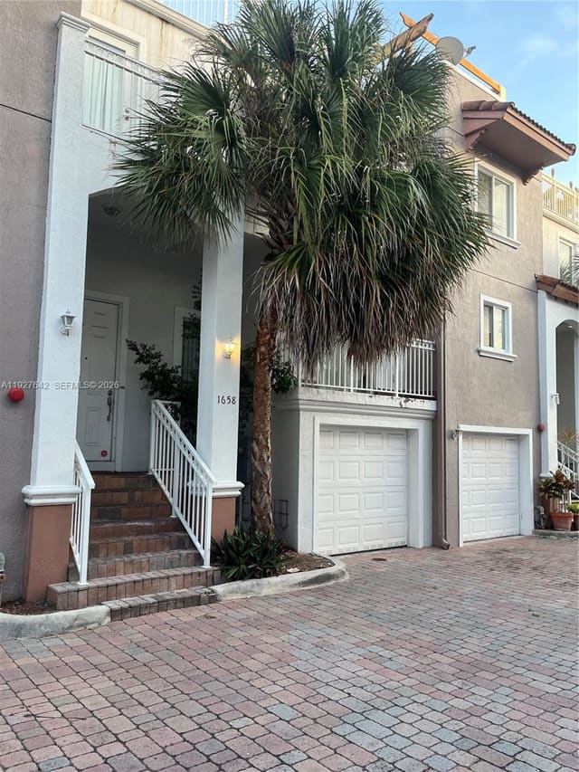 1658 Hayes Street, sold in Hollywood Lawns, Hollywood, FL