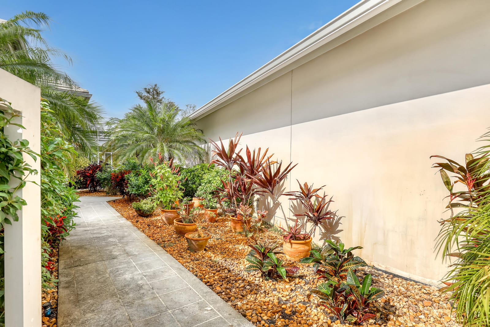 201 Orange Tree Drive, Atlantis, FL 33462 photo 5