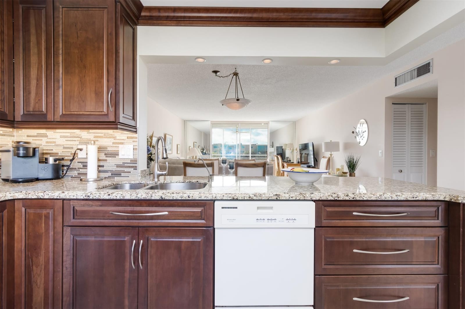 414 SE 10th Street 302, Dania Beach, FL 33004