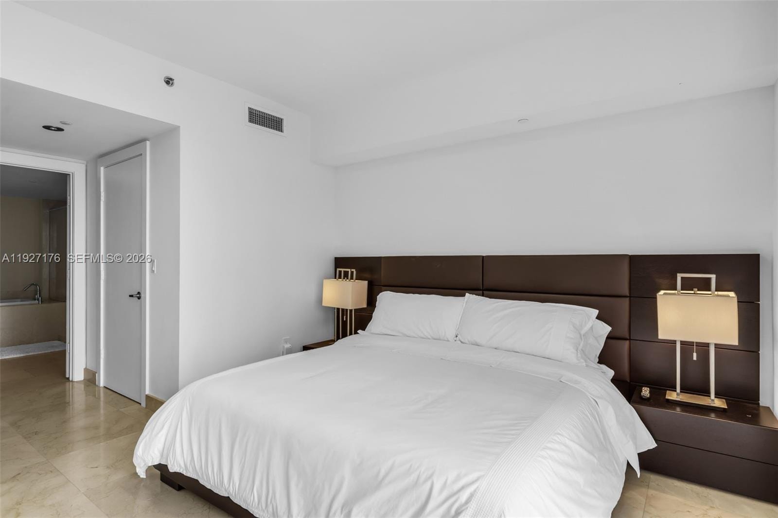 495 Brickell Avenue 2405, Miami, FL 33131 photo 14