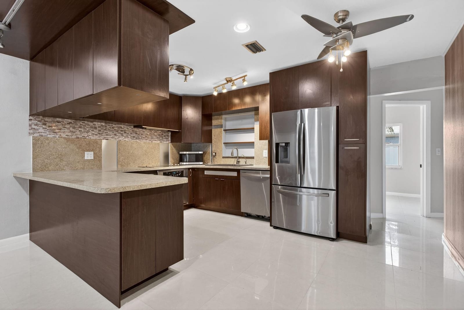 8709 NW 57th Drive, Tamarac, FL 33321 photo 3