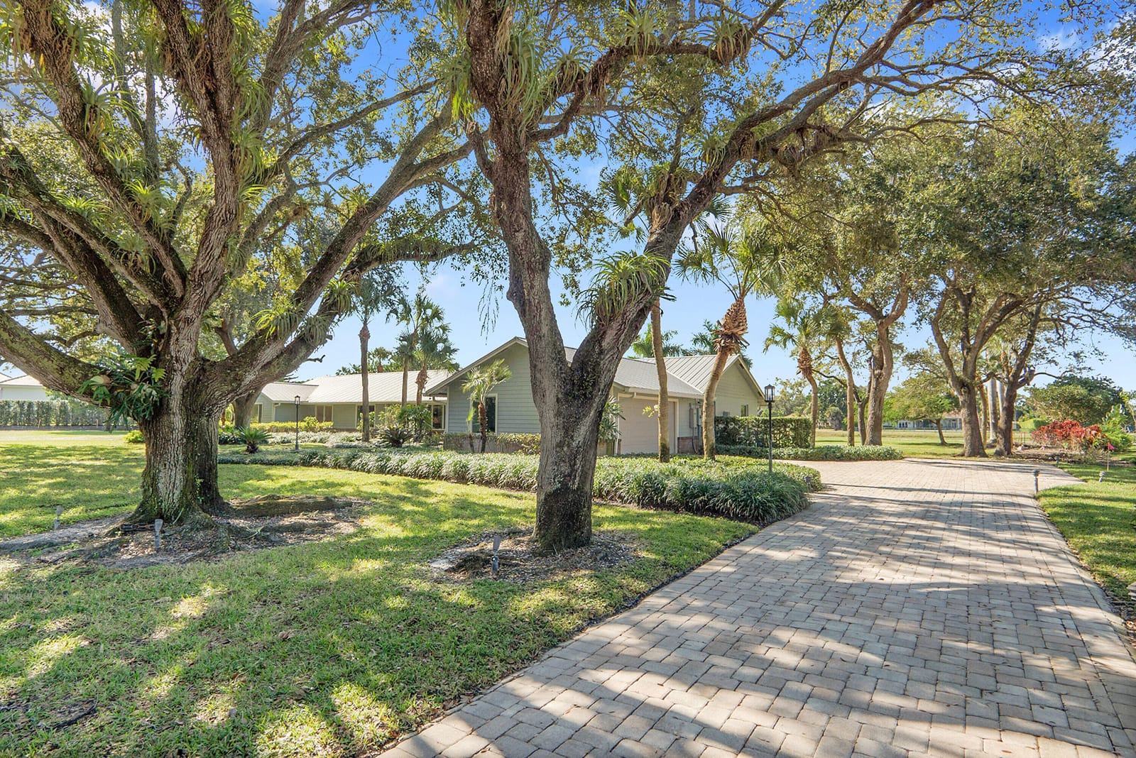 8631 Steeplechase Drive, Palm Beach Gardens, FL 33418 photo 3
