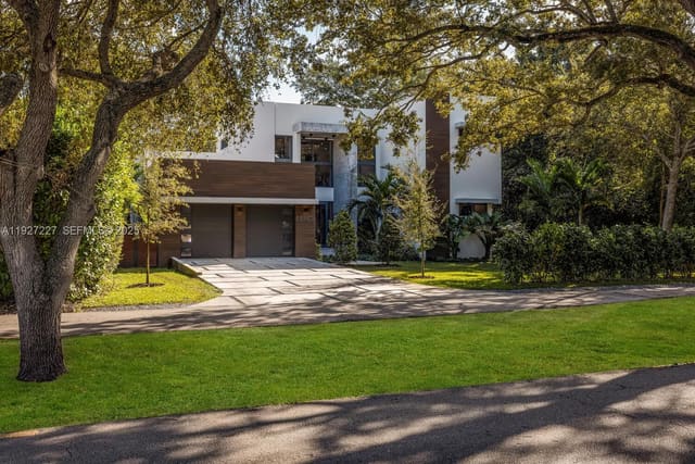 11143 NE 8th Avenue, sold in Amd Pl Griffing Biscayne, Biscayne Park, FL