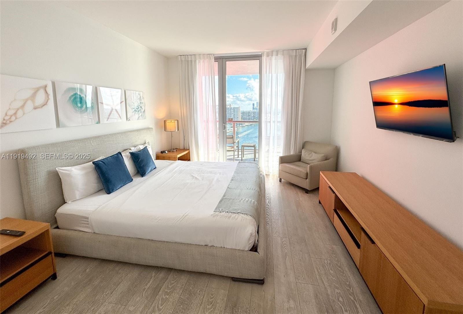 2602 E Hallandale Beach Boulevard R1807 — photo 7