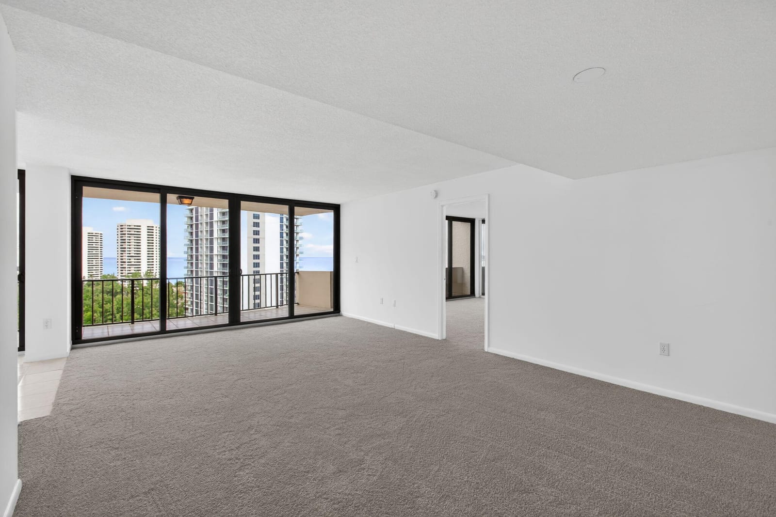 4200 N Ocean Drive 2-1606 — photo 10