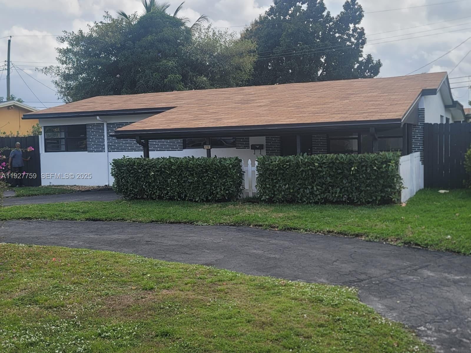 6750 Allen Street, Hollywood, FL 33024