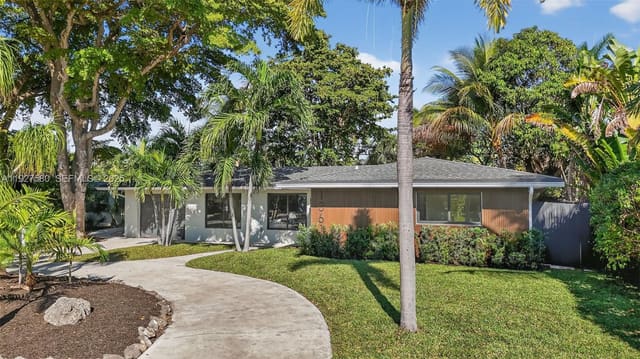 1361 SE 4th Court, sold in The Cove, Boca Raton, FL