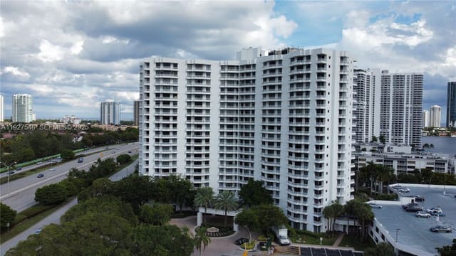 3300 NE 192nd Street 903, sold in Parc Central Aventura Eas, Aventura, FL