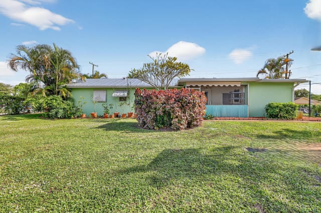 235 Guava Avenue, sold in Royal Palm Estates, West Palm Beach, FL