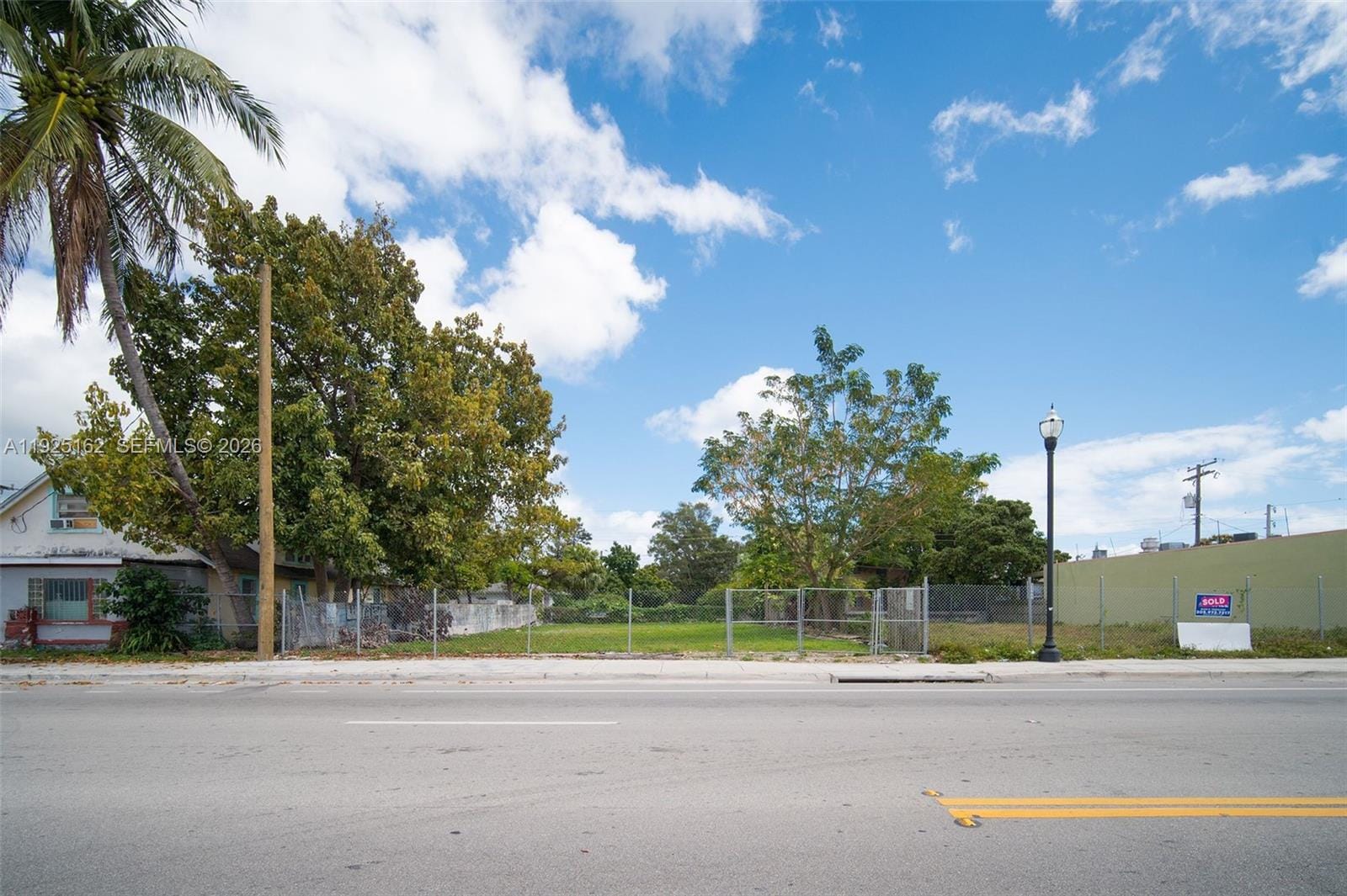 7635 NE 2nd Avenue, Miami, FL 33138 photo 3