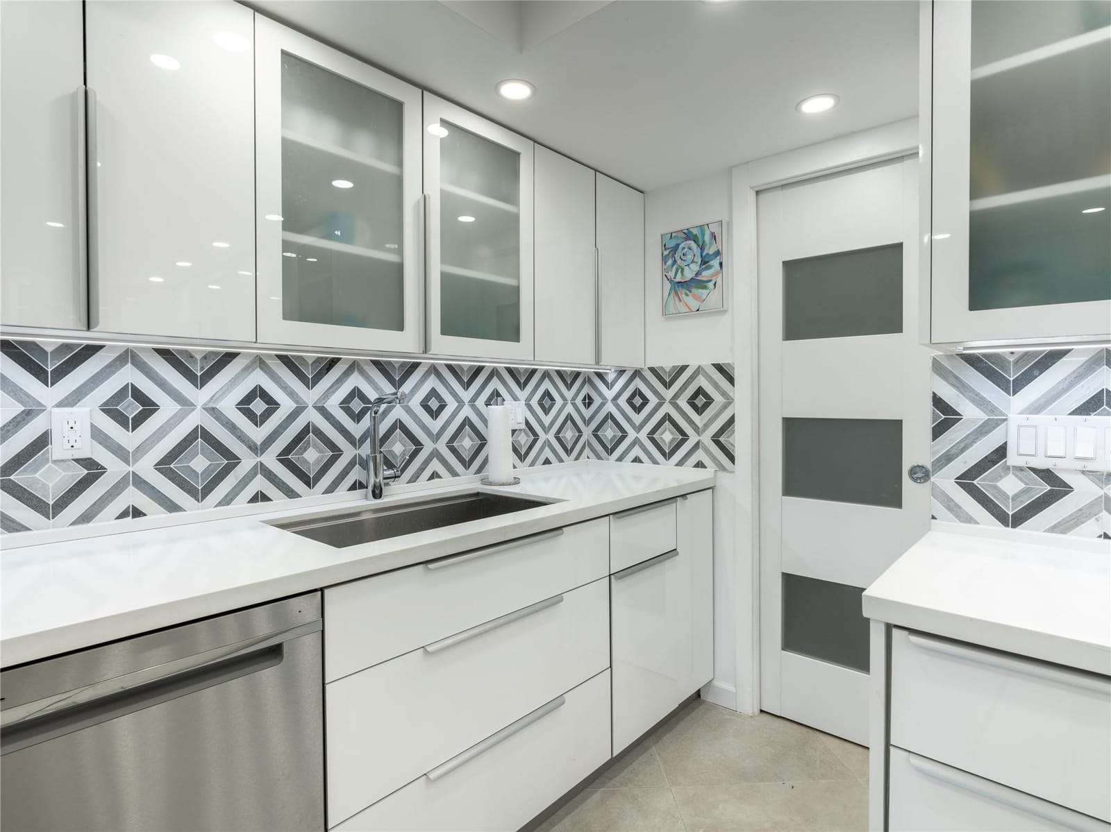 2850 N Palm Aire Drive 601 — photo 12