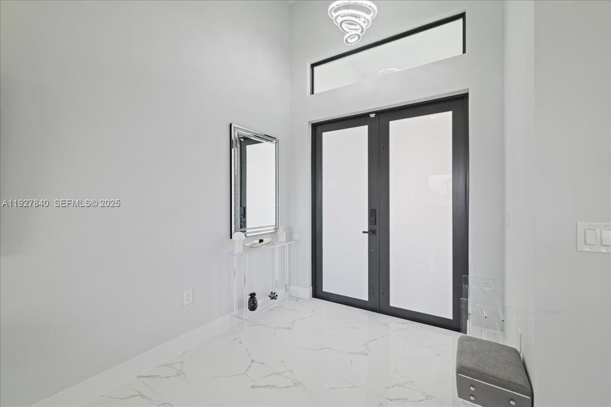 1310 NW 10th Terrace — photo 11