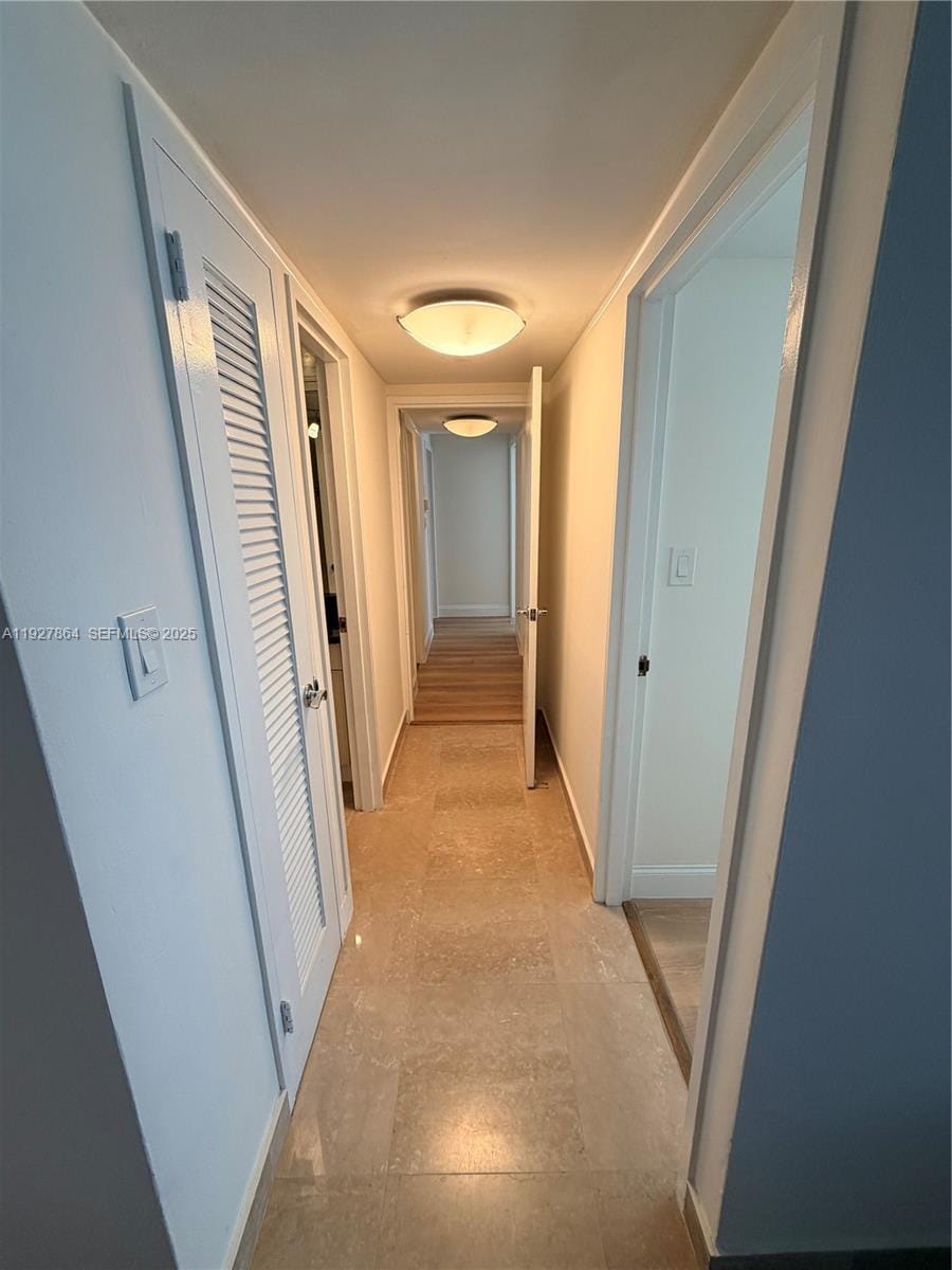 5151 Collins Avenue 730 + DEN — photo 11