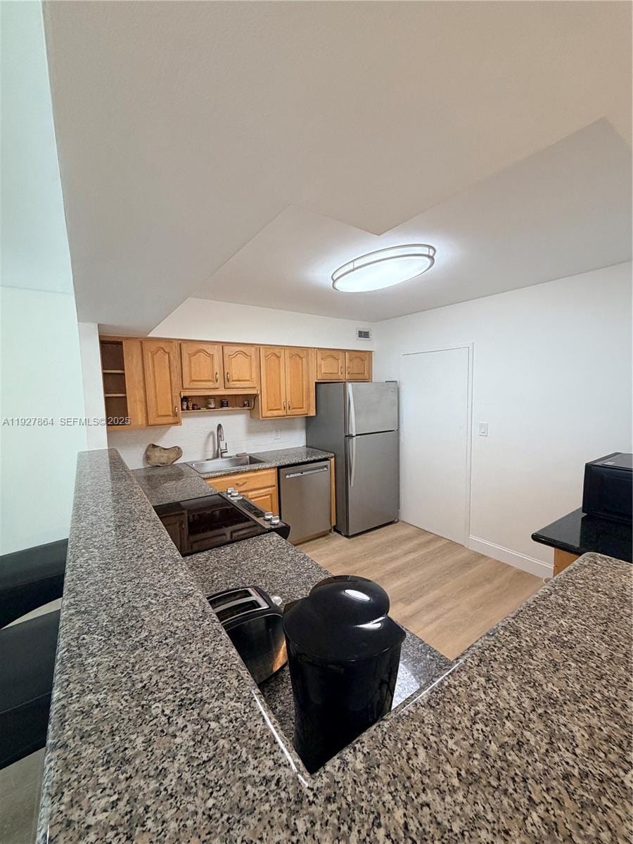 5151 Collins Avenue 730 + DEN — photo 6
