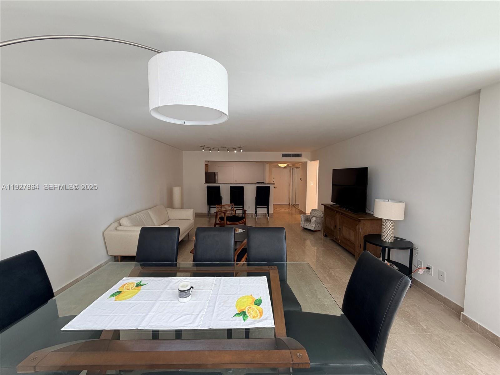 5151 Collins Avenue 730 + DEN — photo 9