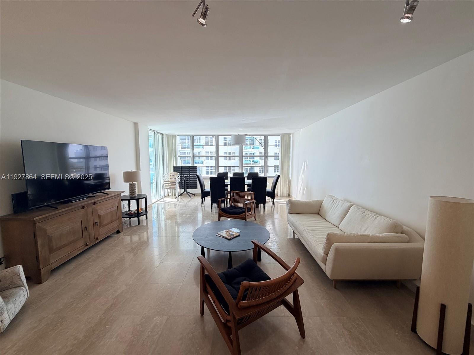 5151 Collins Avenue 730 + DEN — photo 10