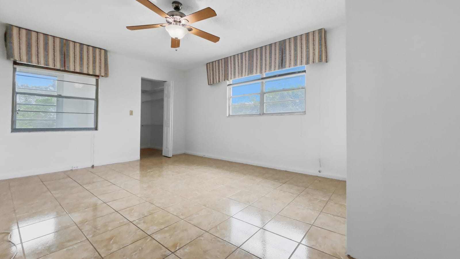 101 SW 132nd Way 418J — photo 6