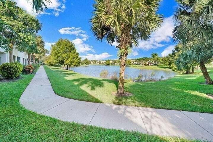 5219 Palmbrooke Circle — photo 6