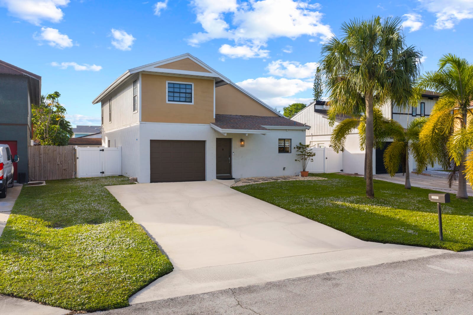 15881 SW 8th Avenue, Delray Beach, FL 33444 photo 2