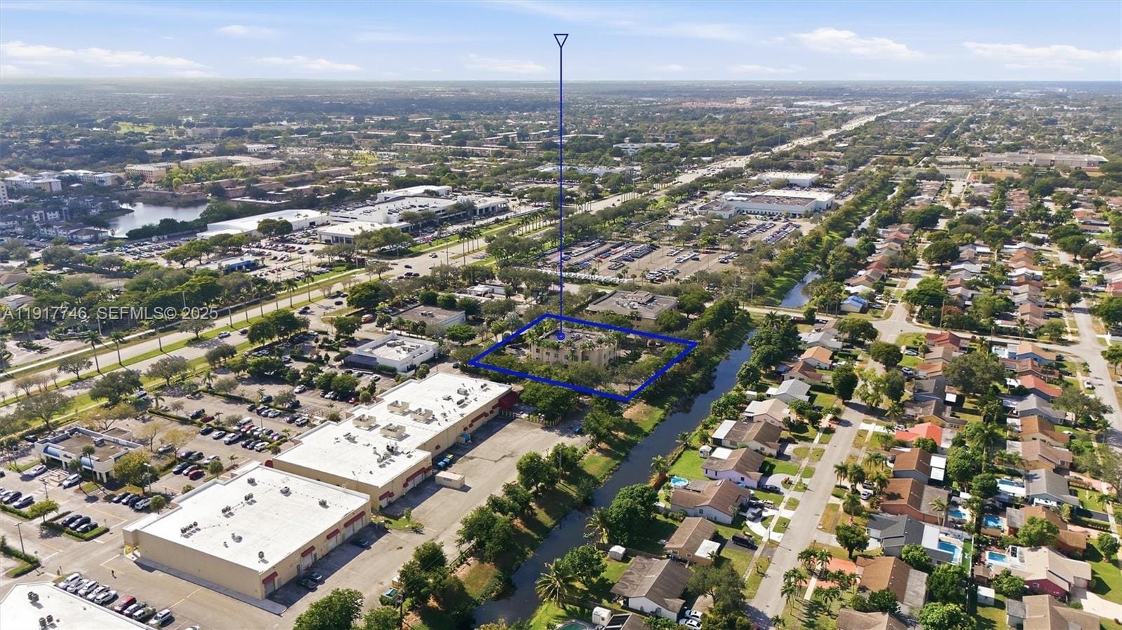 8527 Pines Boulevard, Pembroke Pines, FL 33024 photo 14