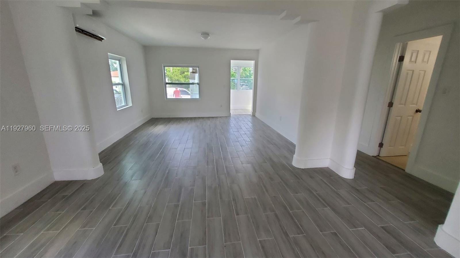 560 NW 53rd Street — photo 9