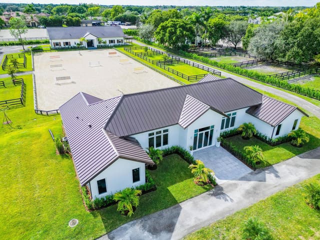 2889 Appaloosa Trail, Wellington, FL 33414