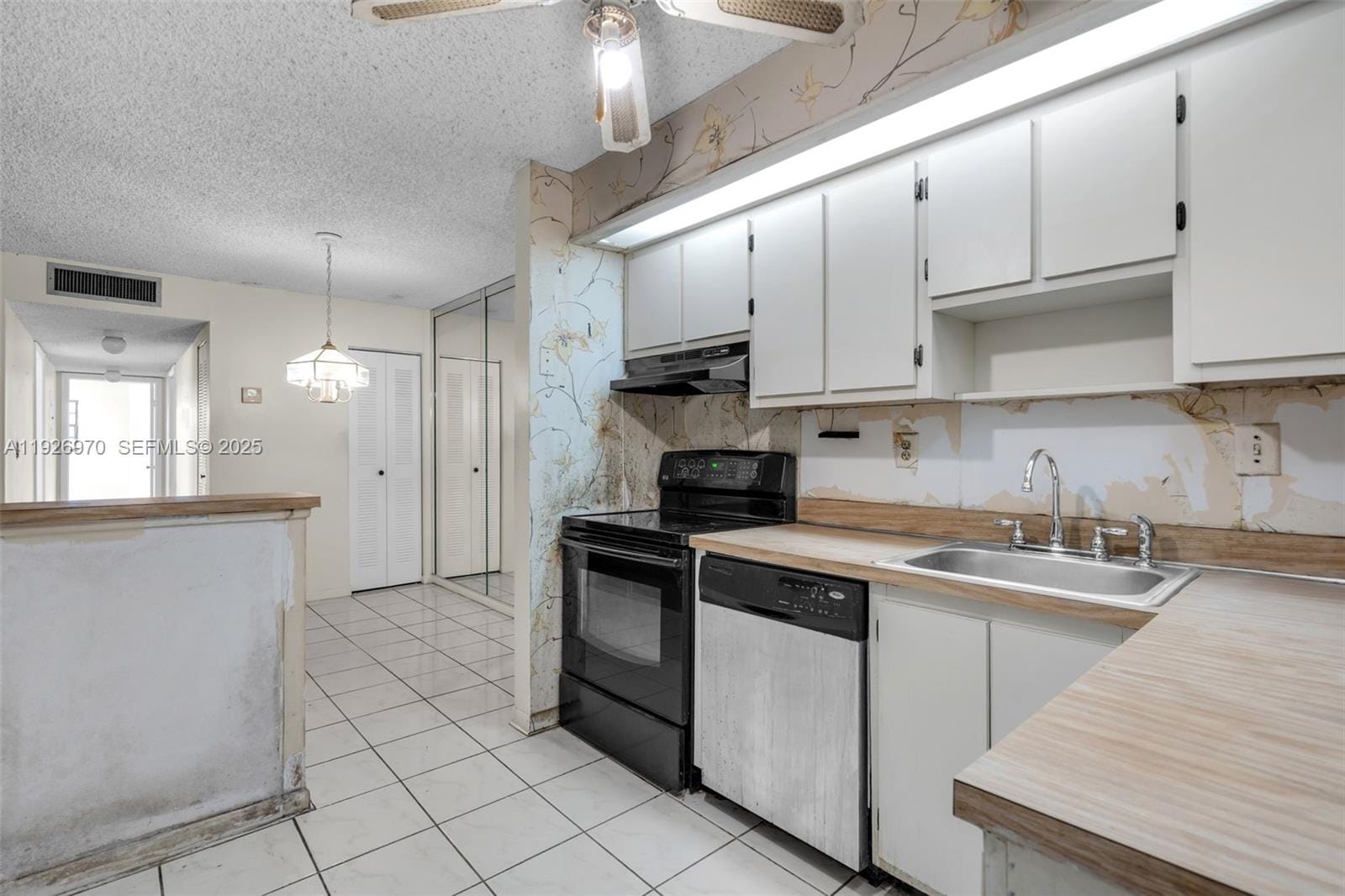 907 NE 199th Street 101, Miami, FL 33179 photo 15