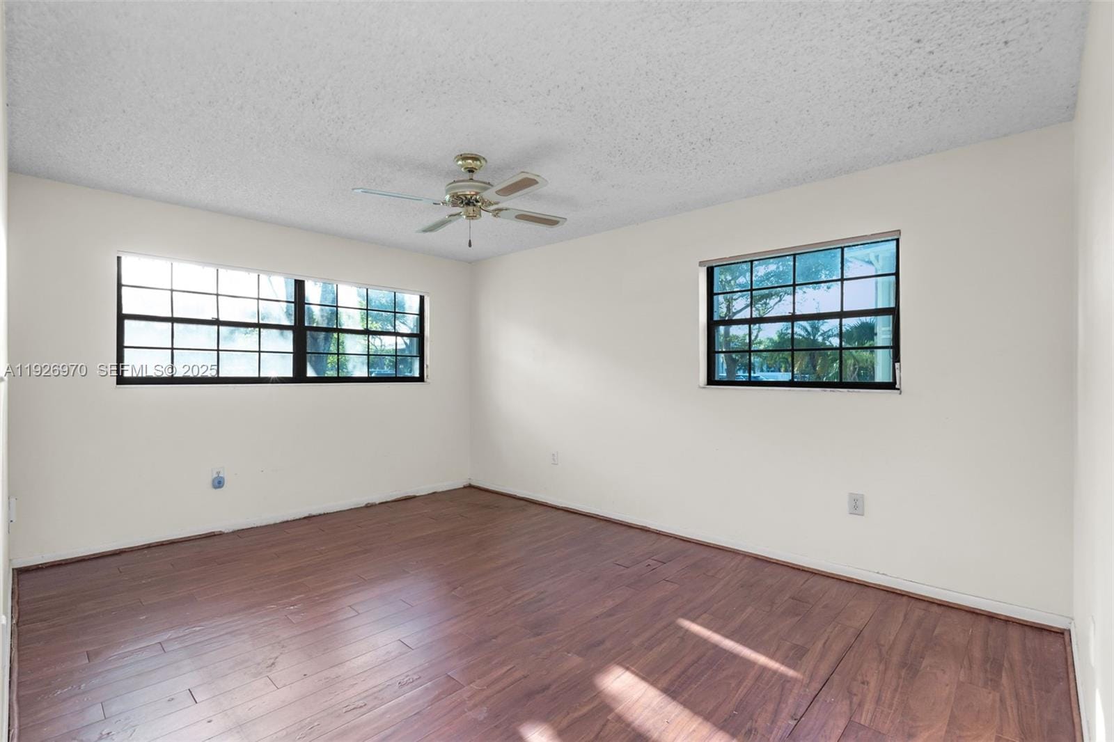 907 NE 199th Street 101, Miami, FL 33179 photo 19
