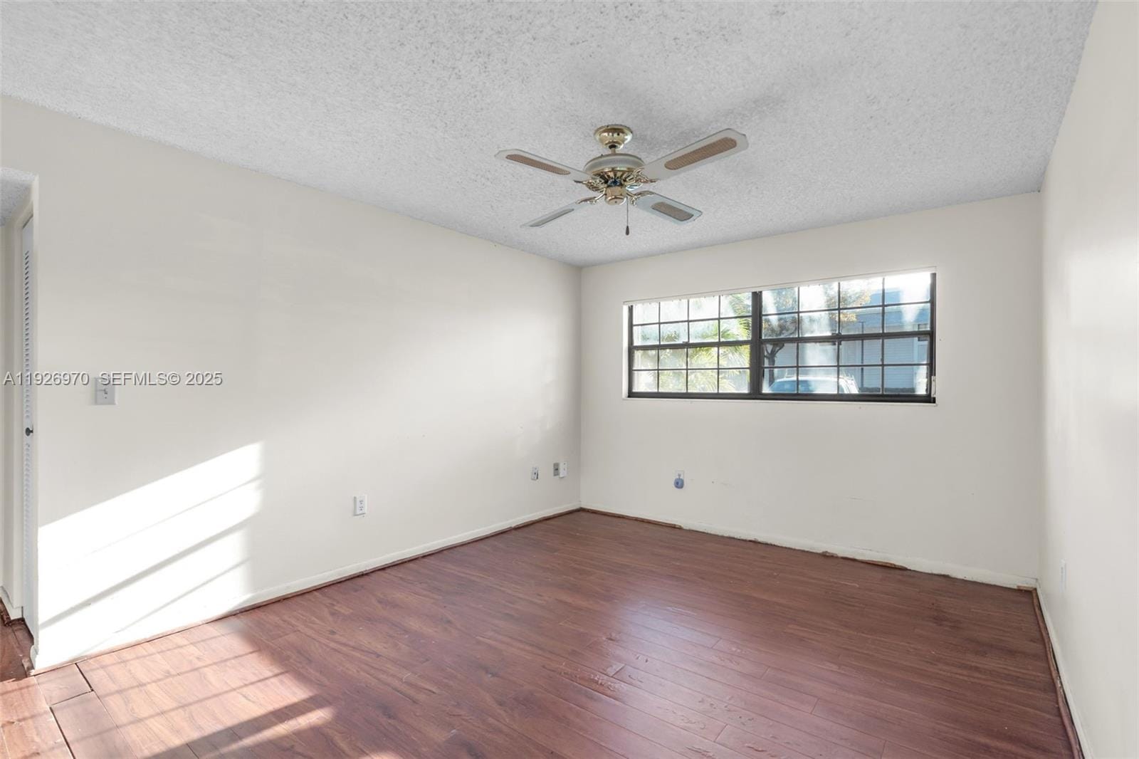 907 NE 199th Street 101, Miami, FL 33179 photo 20