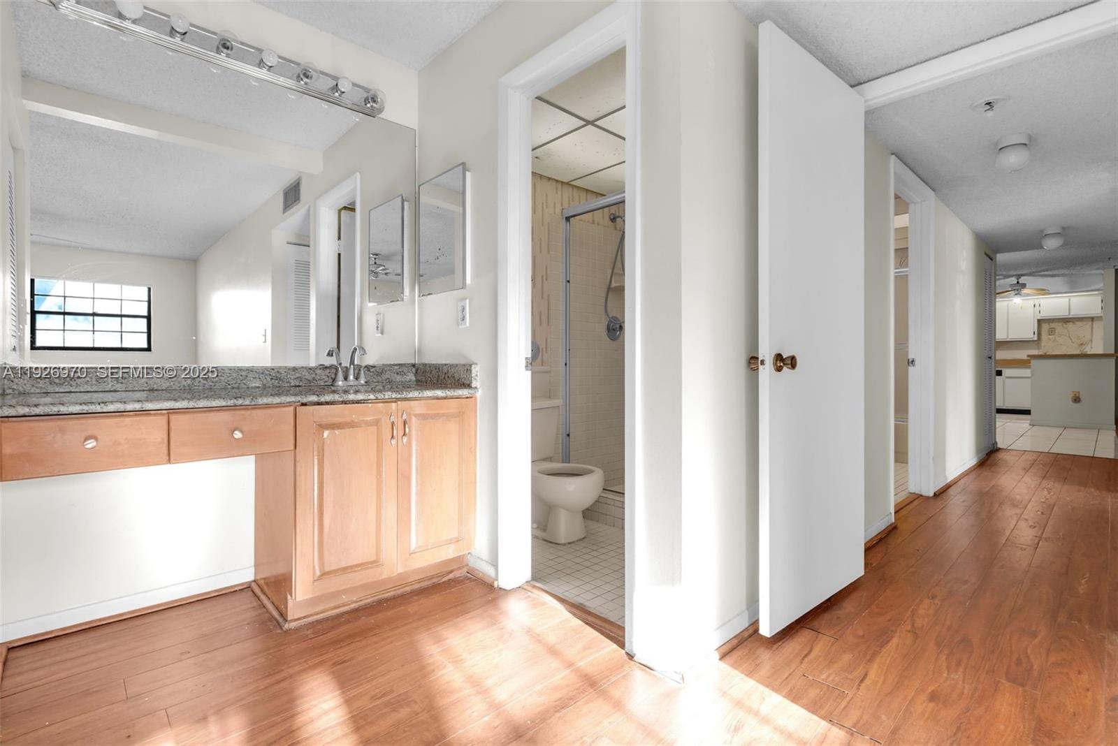 907 NE 199th Street 101, Miami, FL 33179 photo 23