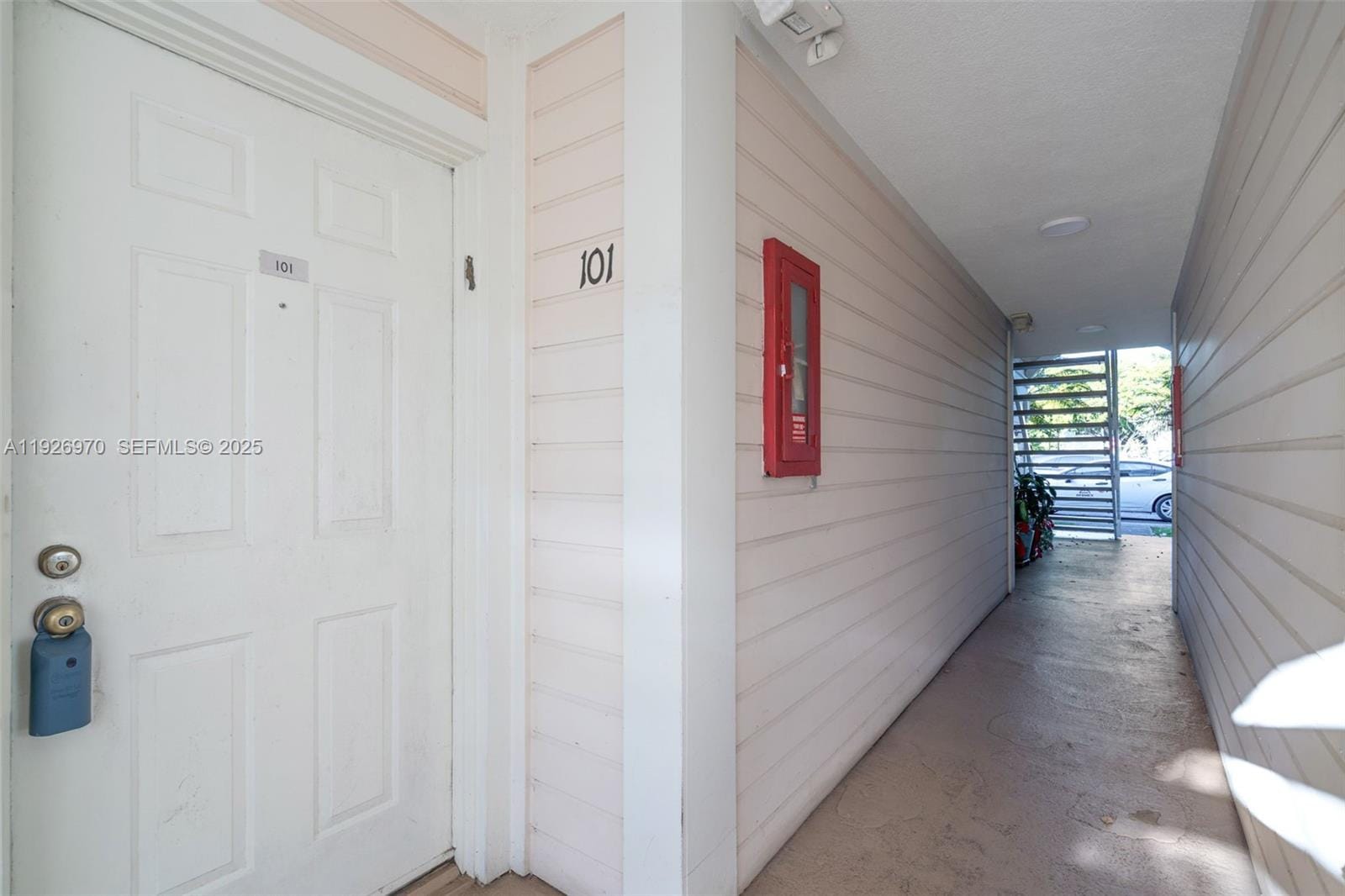 907 NE 199th Street 101 — photo 5