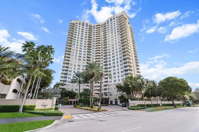 19501 W Country Club Drive 1710, sold in Turnberry On The Green Co, Aventura, FL